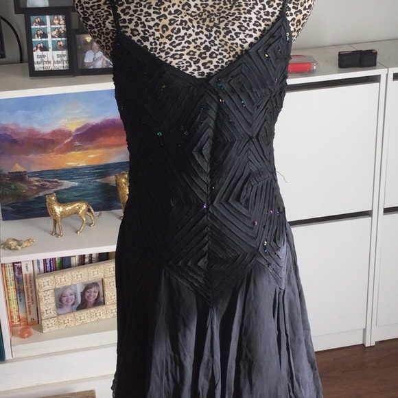 Drop waist dress by Hong Ni Collection - Picture 5 of 6